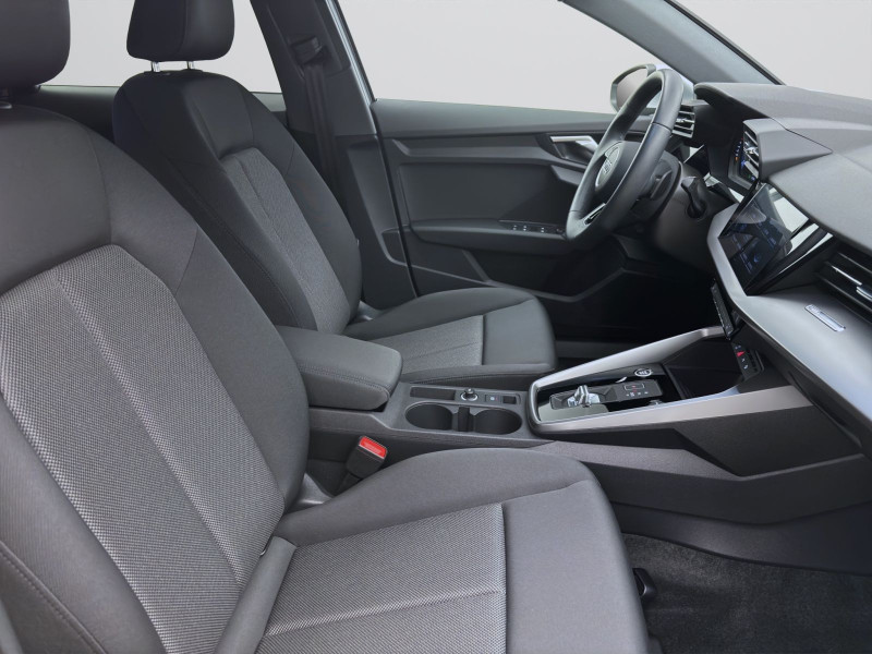 Bild 14: Audi A3 Sportback 35 TFSI ADVANCED AHK PDC SITZHZG KLIMA