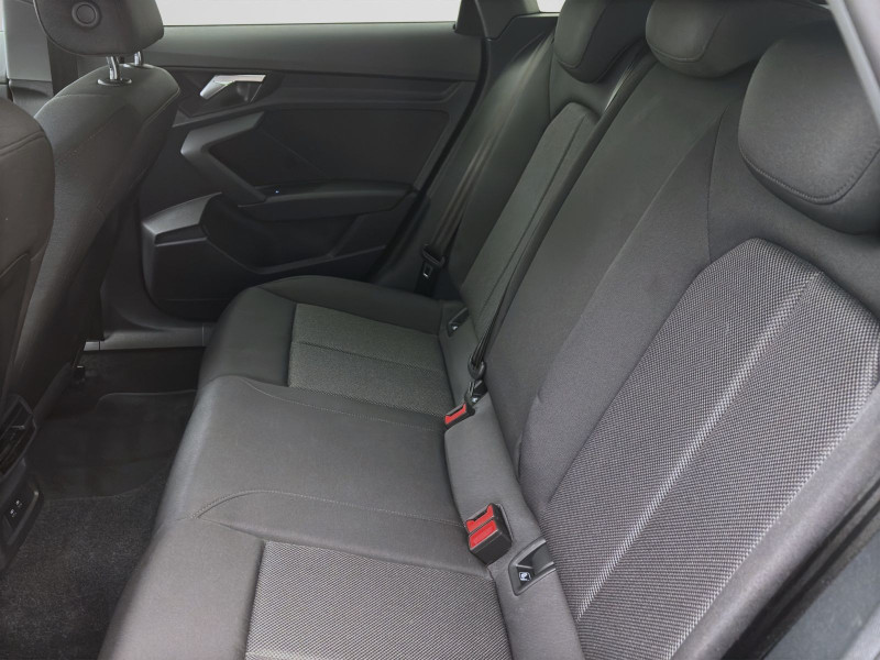 Bild 13: Audi A3 Sportback 35 TFSI AHK SITZHZG PDC KLIMA