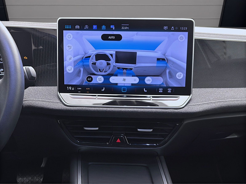 Bild 12: Volkswagen Passat Variant 1.5 eTSI DSG AHK KAMERA ACC SHZG LED