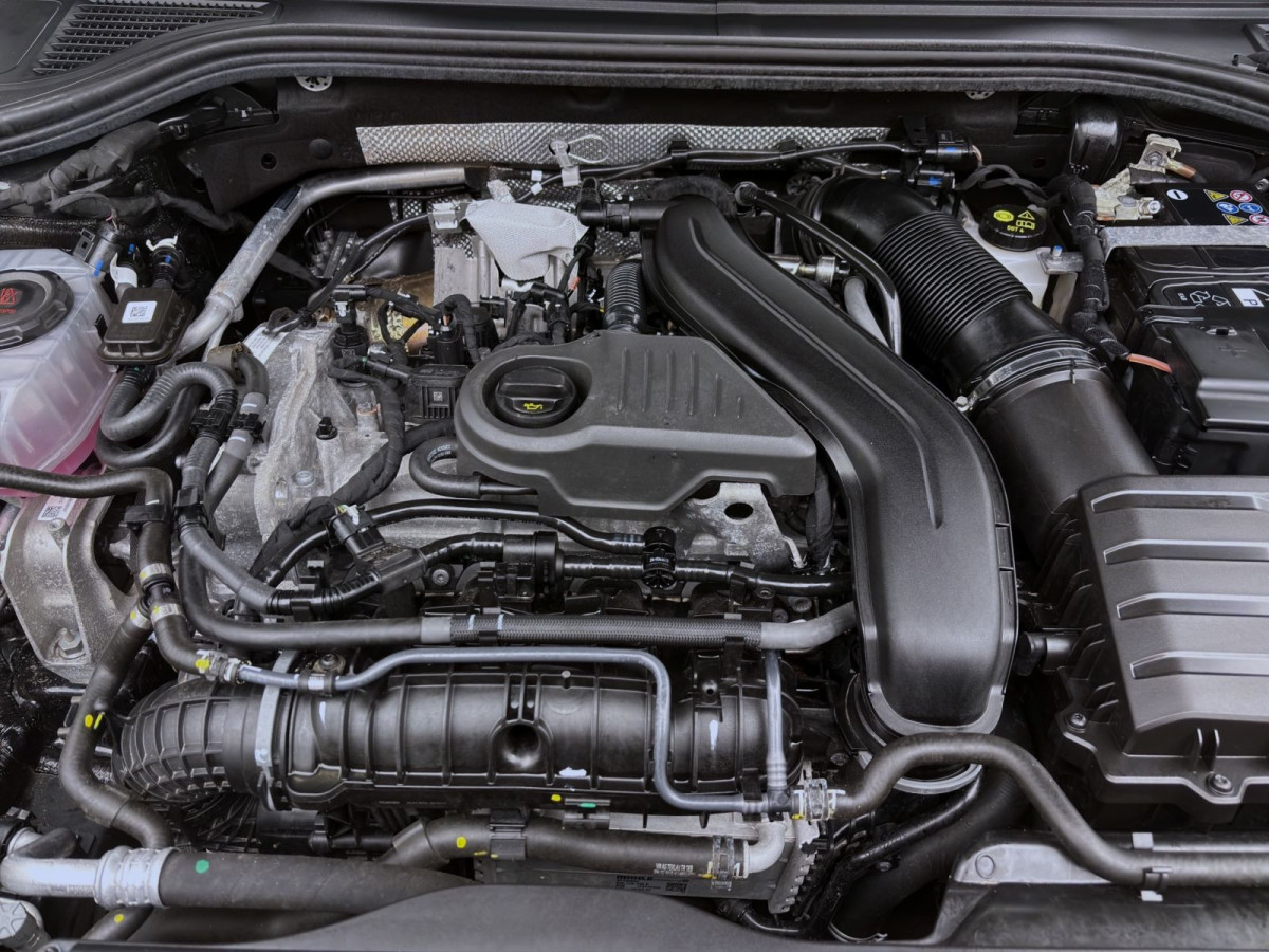 Thumb 16: Volkswagen Passat Variant 1.5 eTSI DSG AHK KAMERA ACC SHZG LED