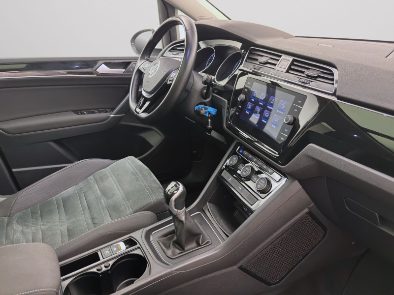 Bild 15: Volkswagen Touran 2.0 TDI COMFORTLINE PANO AHK NAVI DCC