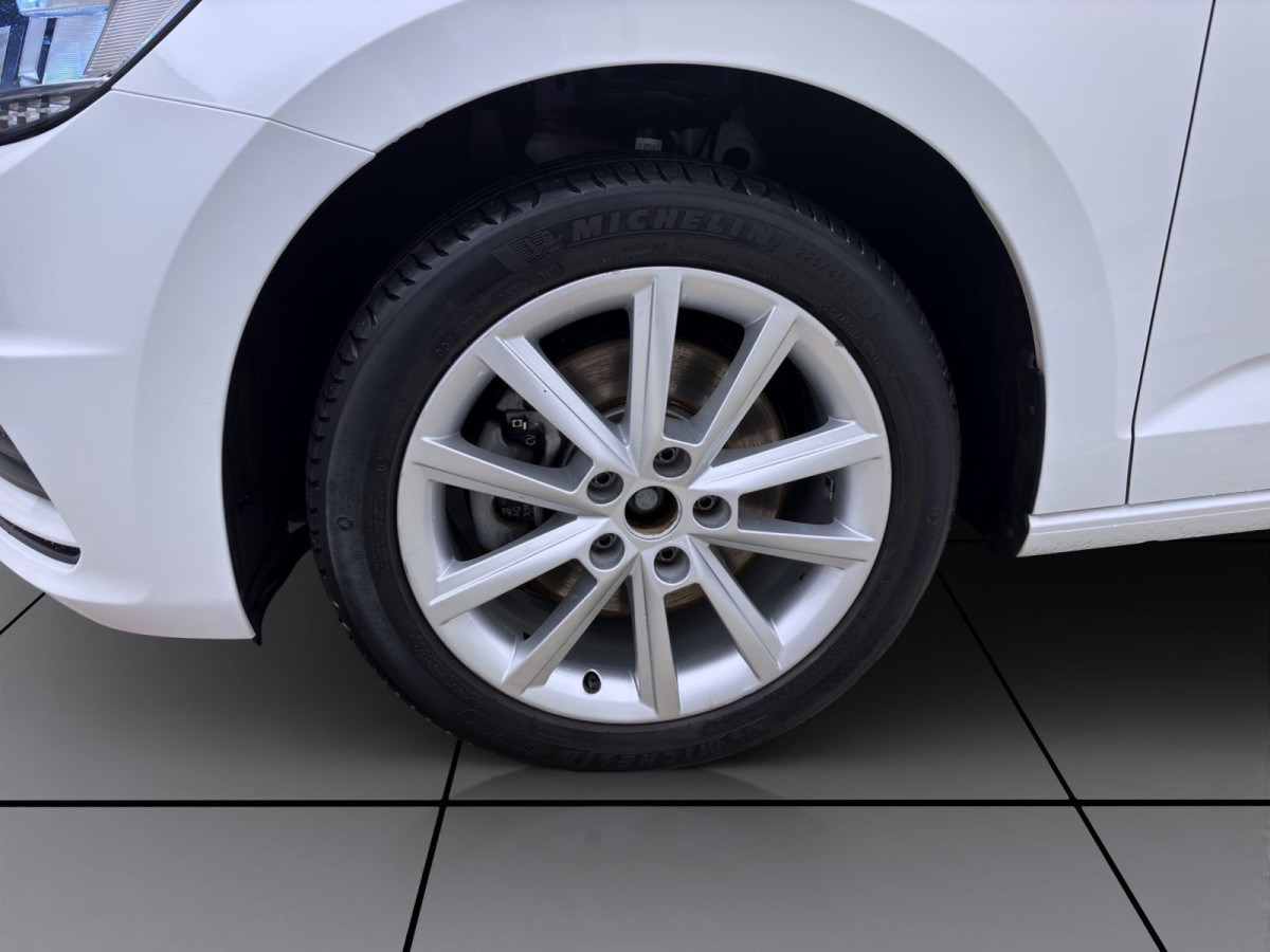 Thumb 7: Volkswagen Touran 2.0 TDI COMFORTLINE PANO AHK NAVI DCC