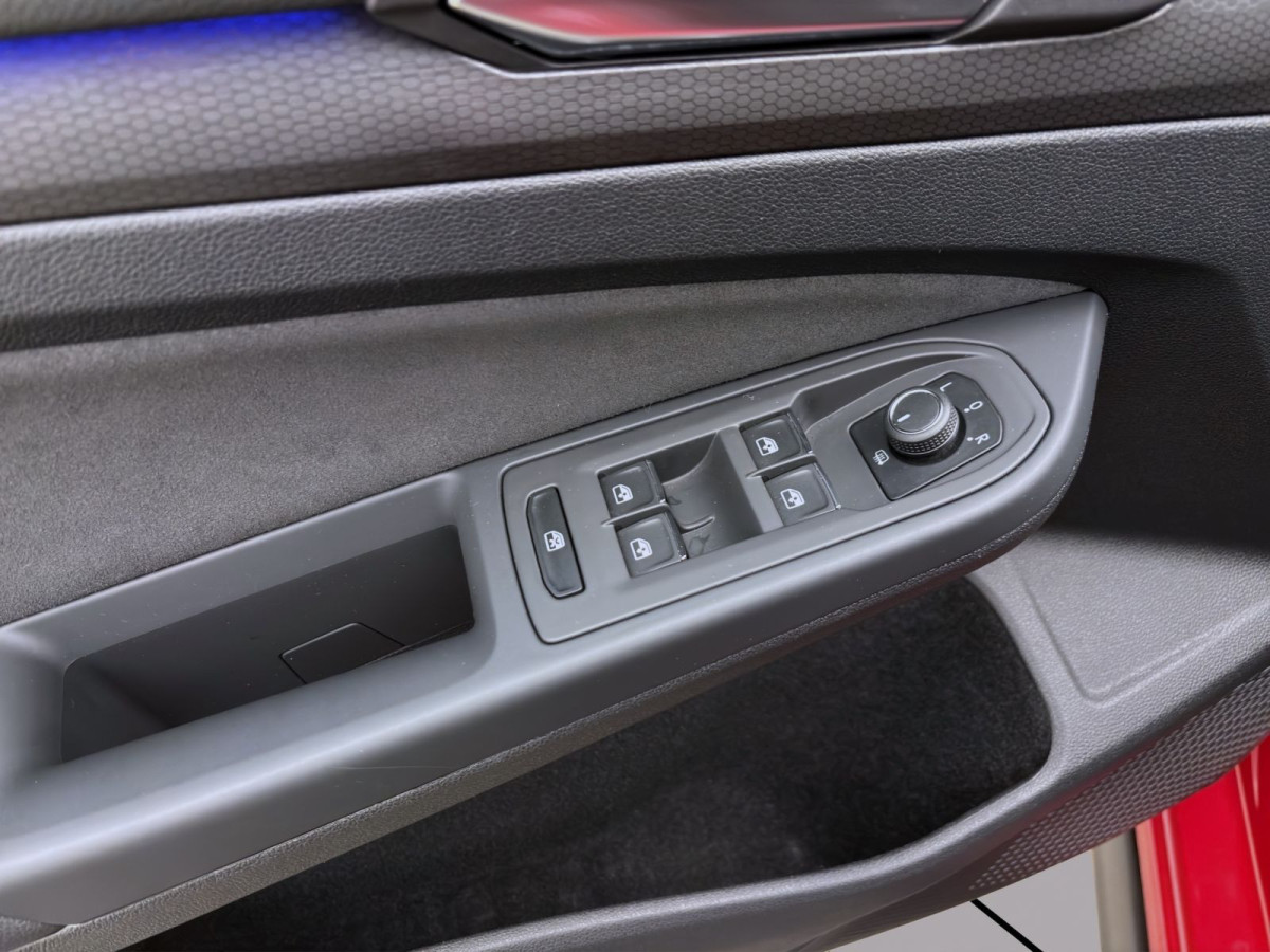 Thumb 9: Volkswagen Golf GTI CLUBSPORT NAVI KAMERA LED+ SITZHZG