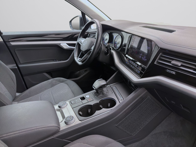 Bild 16: Volkswagen Touareg 3.0 TDI V6 Tiptronic 4M AHK NAVI LUFT ACC