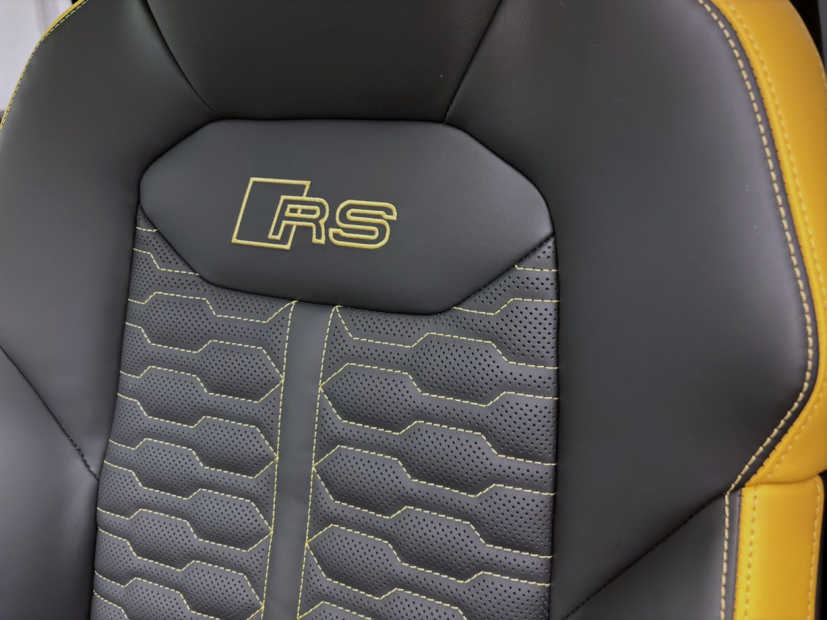 Thumb 19: Audi RSQ8 Q PERFORMANCE PANO STDHZG HD-MATRIX AHK