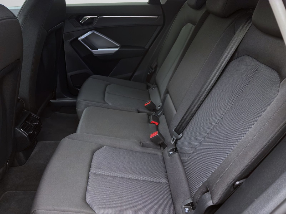 Thumb 13: Audi Q3 40 TDI Q PDC AHK KAMERA NAVI eKLAPPE