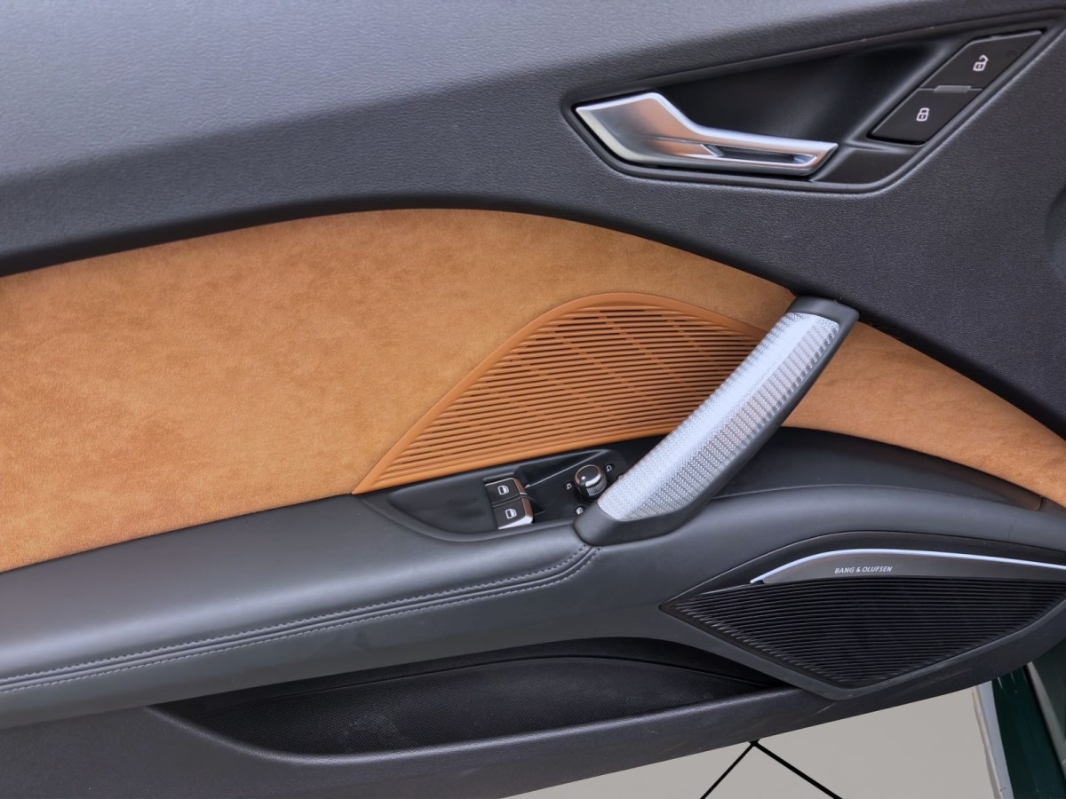 Thumb 8: Audi TT RS Roadster Q NAVI B&O MATRIX KAMERA