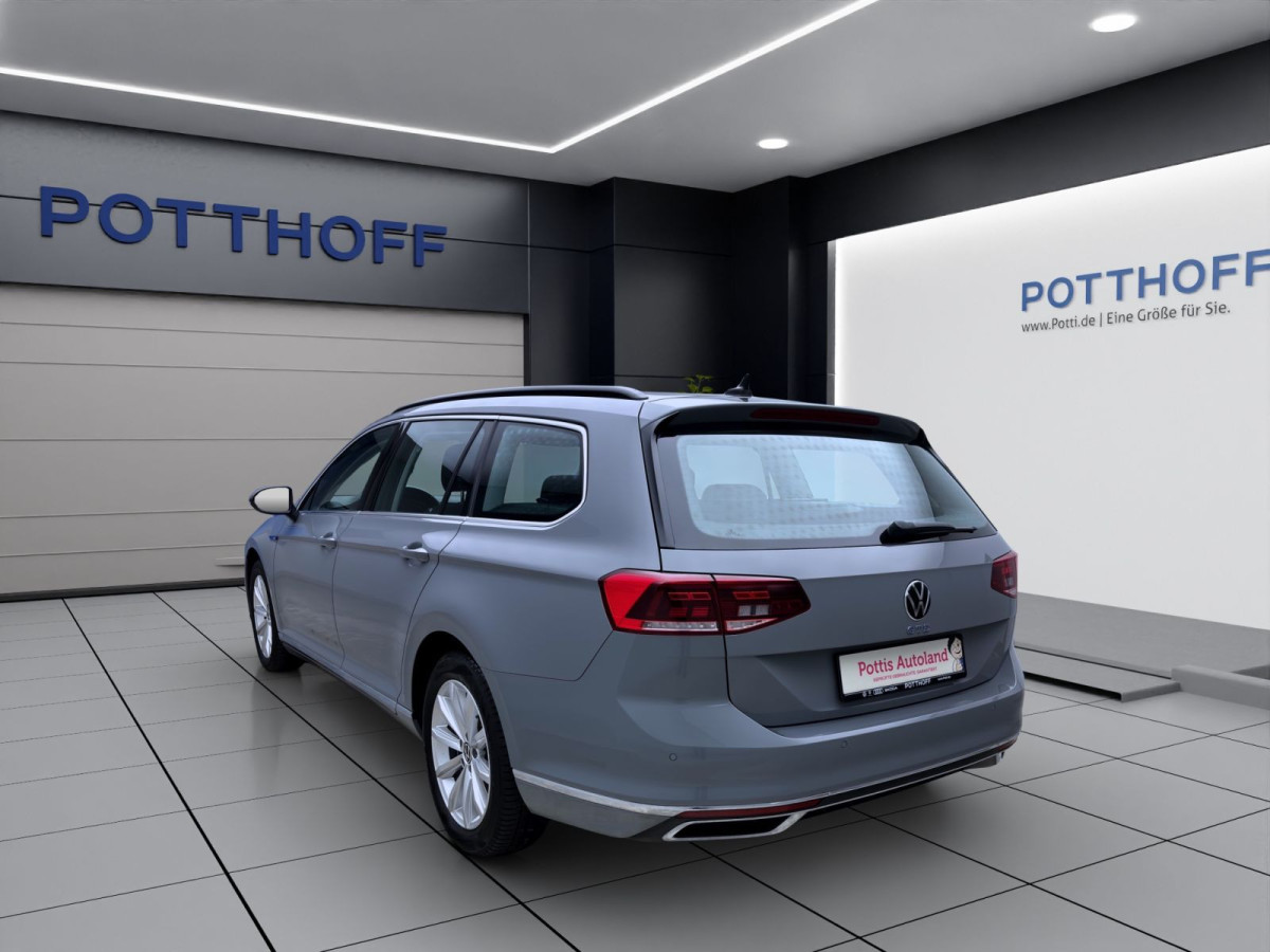 Thumb 1: Volkswagen Passat Variant 1.4 TSI eHybrid DSG GTE NAVI KAMERA PDC LED SITZHZG