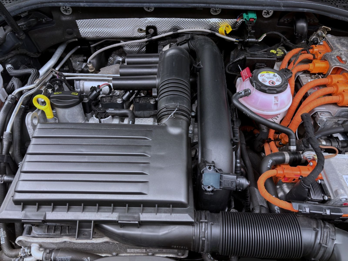 Thumb 16: Volkswagen Passat Variant 1.4 TSI eHybrid DSG GTE NAVI KAMERA LED PDC