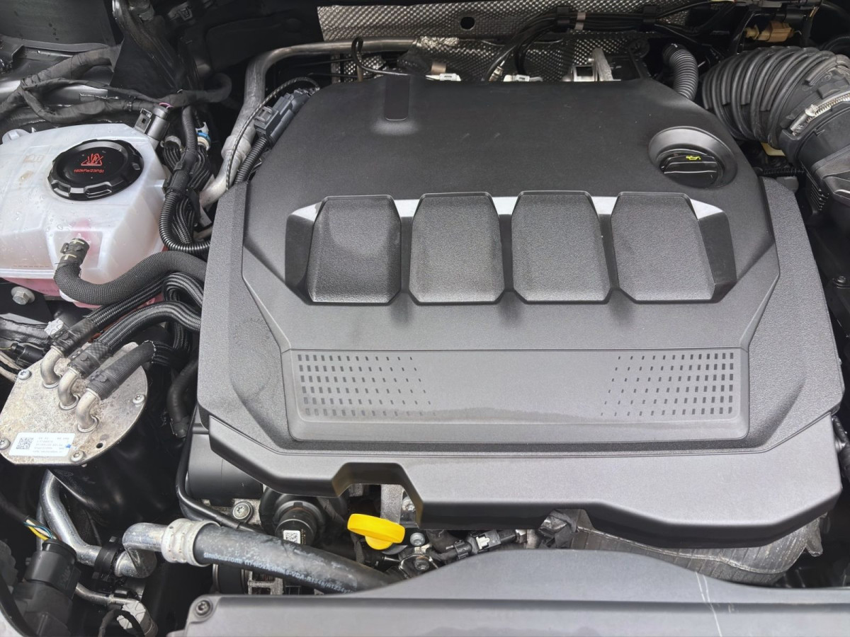 Thumb 16: Volkswagen Touran 2.0 TDI DSG ACTIVE NAVI PDC SITZHZG ACC