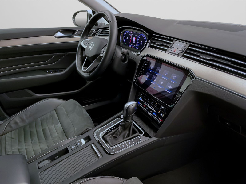 Bild 15: Volkswagen Passat Variant 2.0 TDI DSG ELEGANCE NAVI KAMERA IQ.LIGHT
