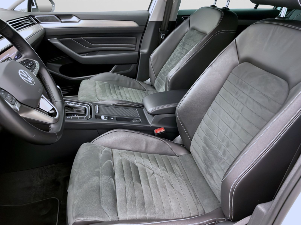 Thumb 8: Volkswagen Passat Variant 2.0 TDI DSG ELEGANCE NAVI KAMERA IQ.LIGHT