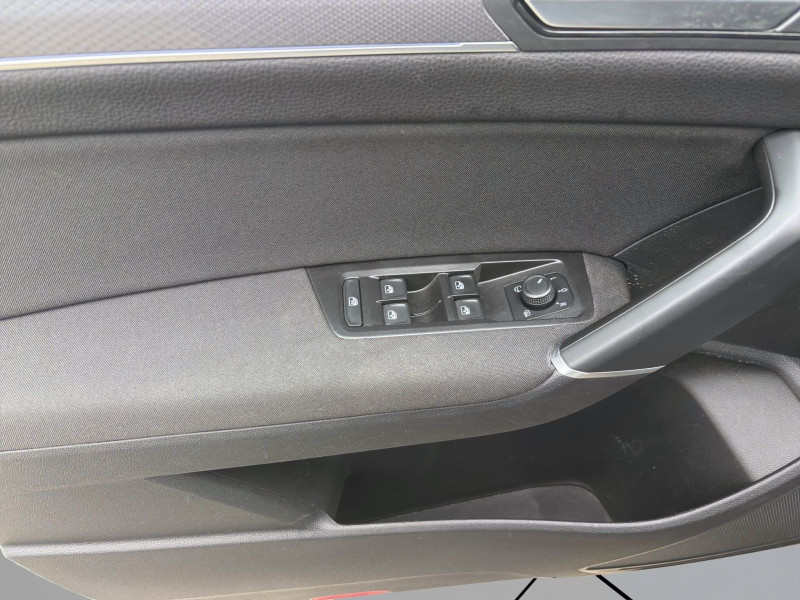 Bild 9: Volkswagen Touran 1.5 TSI ACTIVE NAVI KLIMA PDC SHZG