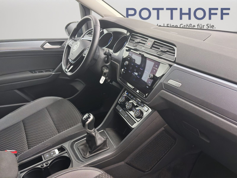 Bild 15: Volkswagen Touran 1.5 TSI ACTIVE NAVI KLIMA PDC SHZG