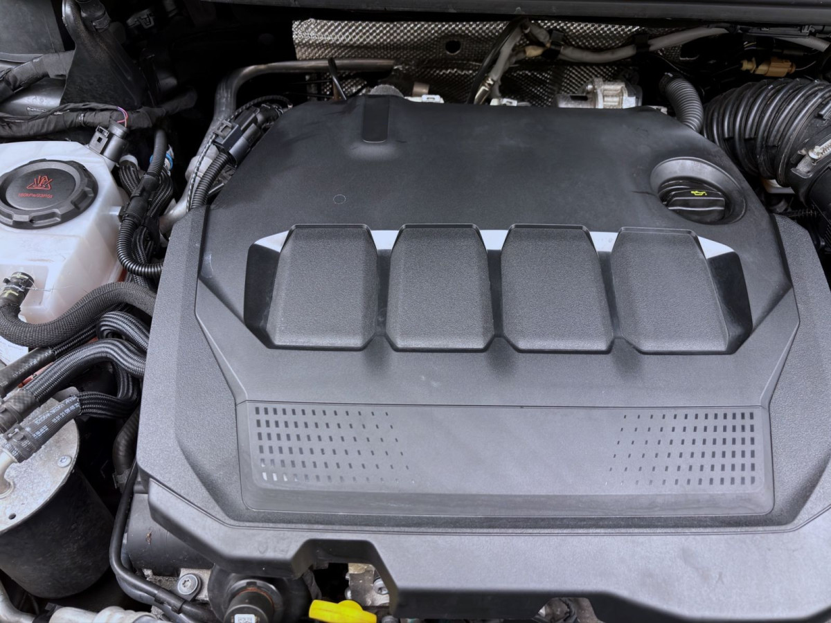 Thumb 16: Volkswagen Touran 2.0 TDI COMFORTLINE NAVI AHK KAMERA KLIMA