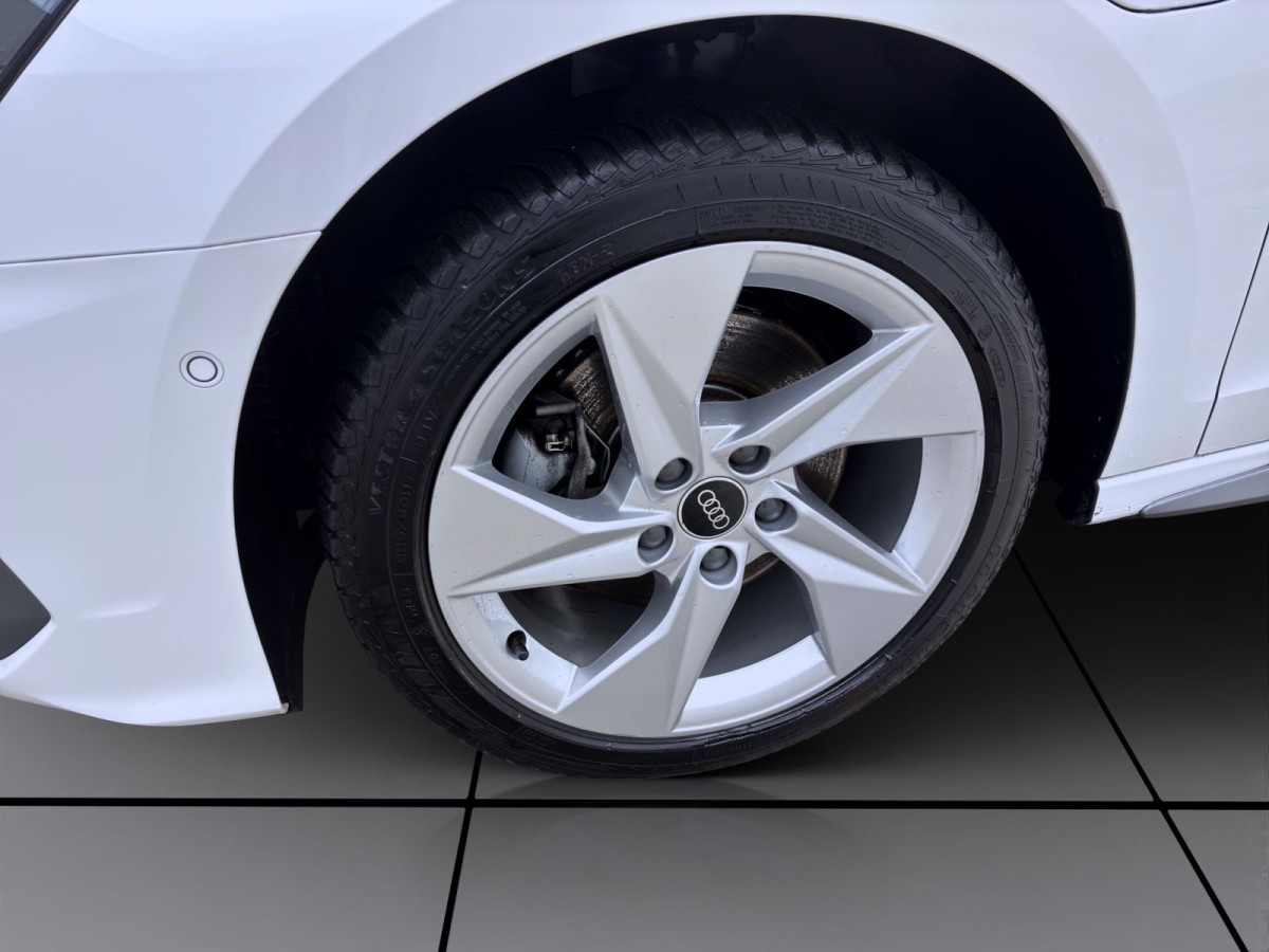 Thumb 7: Audi A3 Sportback 40 TFSIe S LINE NAVI LED VIRTUAL SITZHZG