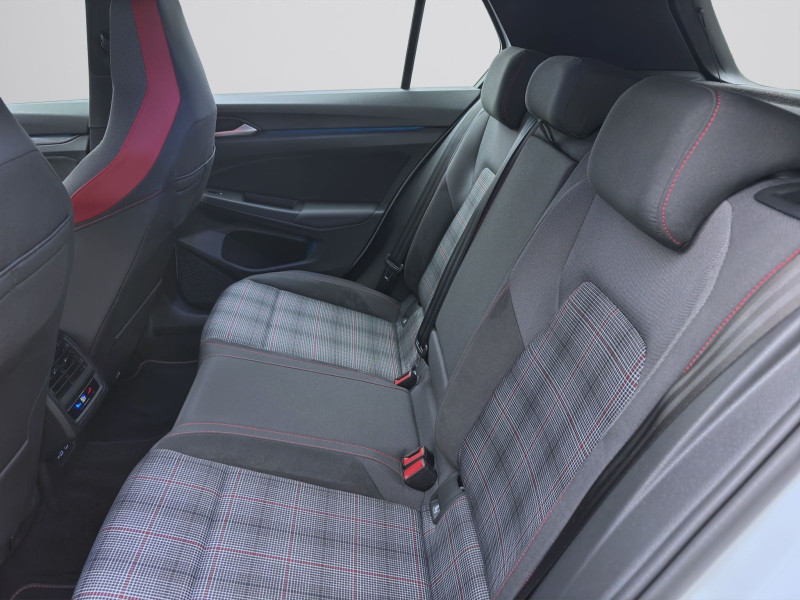 Bild 14: Volkswagen Golf GTI PDC LED+ DAB+ LM17 KLIMA