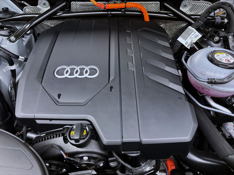 Bild 17: Audi Q5 55 TFSIe Q S LINE AHK NAVI+ PDC MATRIX