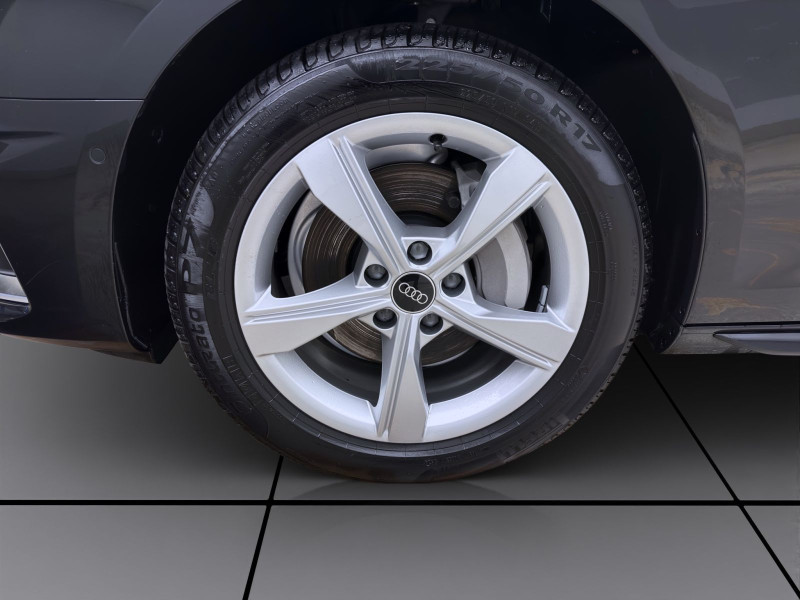 Bild 7: Audi A4 Limousine 40 TDI Q ADVANCED NAVI+ PDC SITZHZG MATRIX