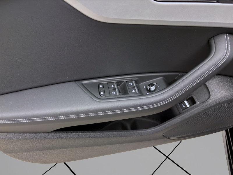 Bild 9: Audi A4 Limousine 40 TDI Q ADVANCED NAVI+ PDC SITZHZG MATRIX