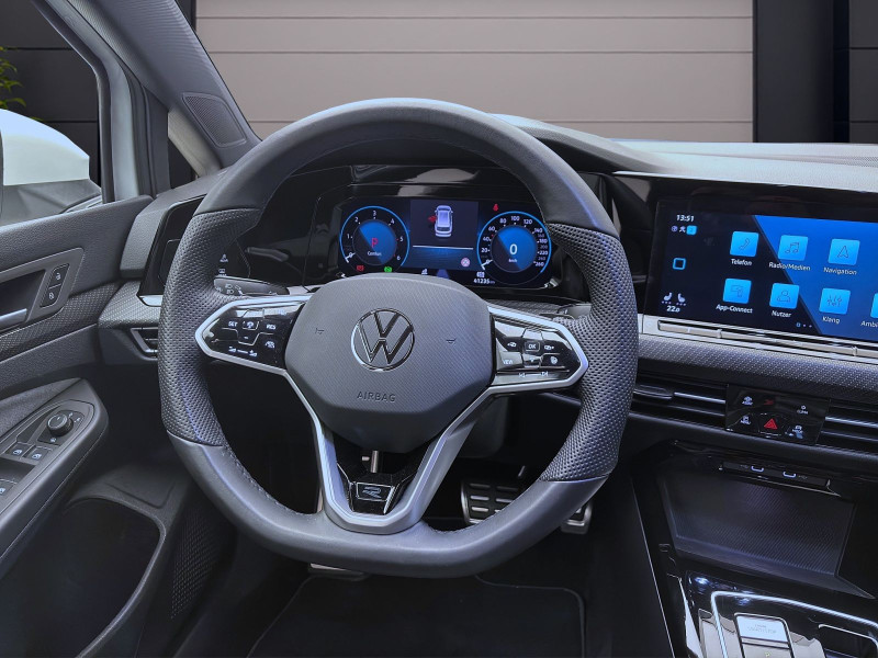 Bild 10: Volkswagen Golf Variant 2.0 TDI DSG R-LINE KAMERA NAVI PDC SITZHZG