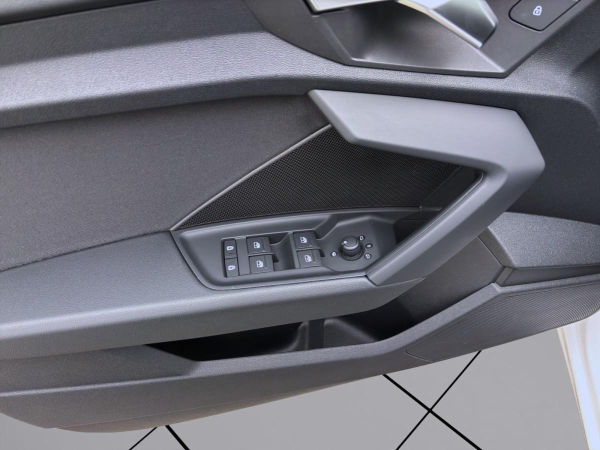 Thumb 9: Audi A3 Limousine 30 TDI ADVANCED NAVI+ SITZHZG PDC KLIMA