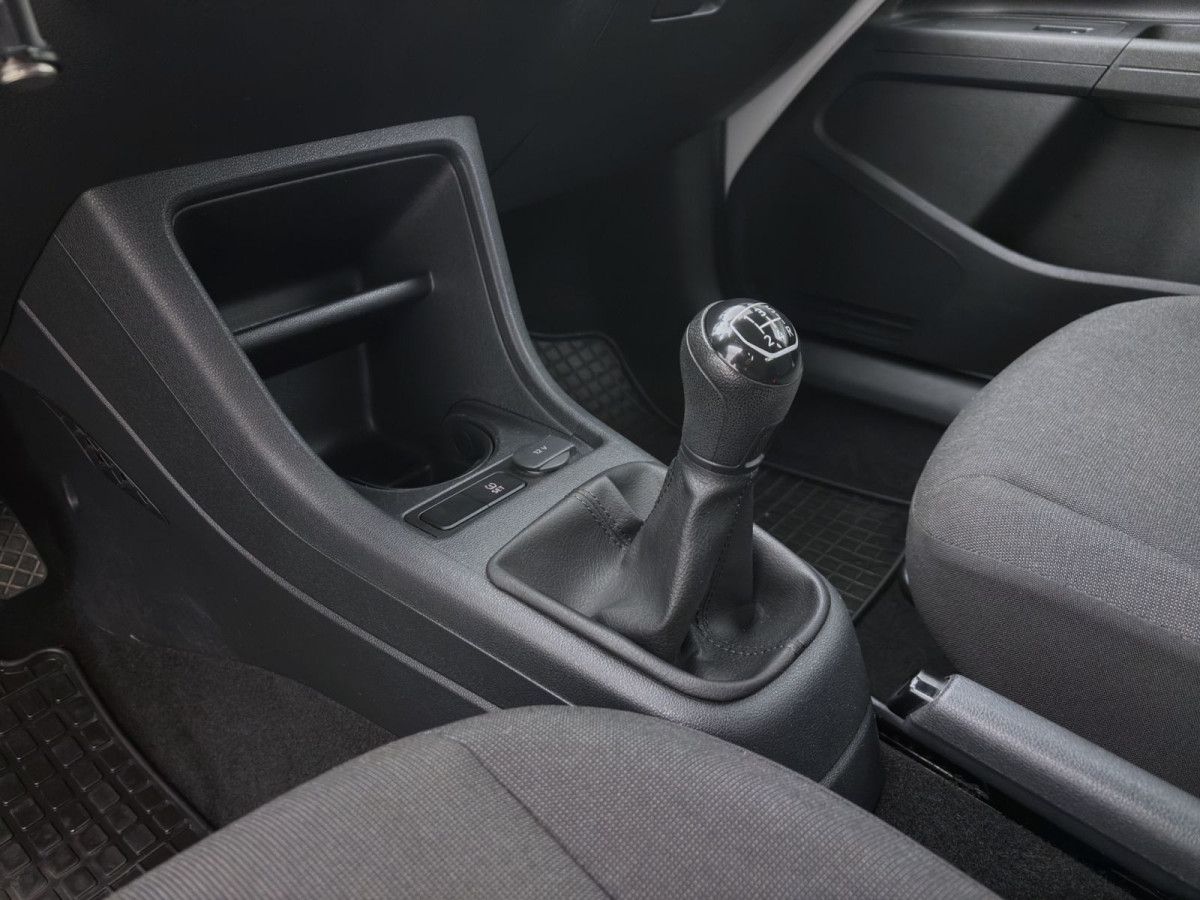 Thumb 13: Volkswagen up! 1.0 MPI MOVE UP! KLIMA SITZHZG DAB+