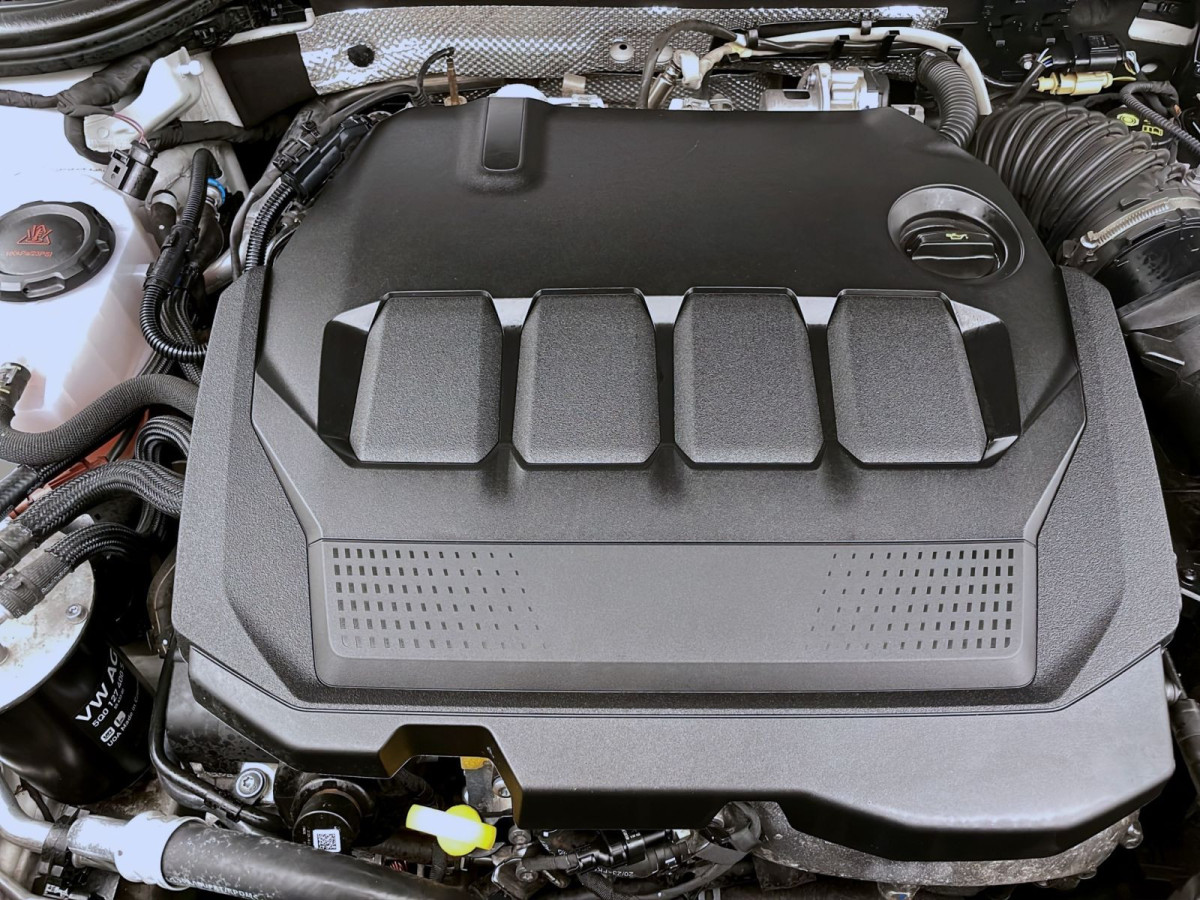 Thumb 16: Volkswagen Golf Variant 2.0 TDI DSG LIFE PANO NAVI PDC SITZHZG