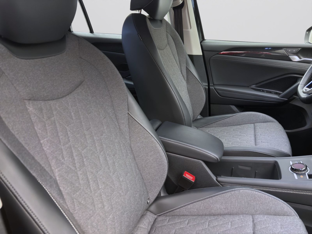 Thumb 15: Volkswagen Tiguan 1.5 eTSI DSG LIFE AHK KAMERA ACC SITZHZG