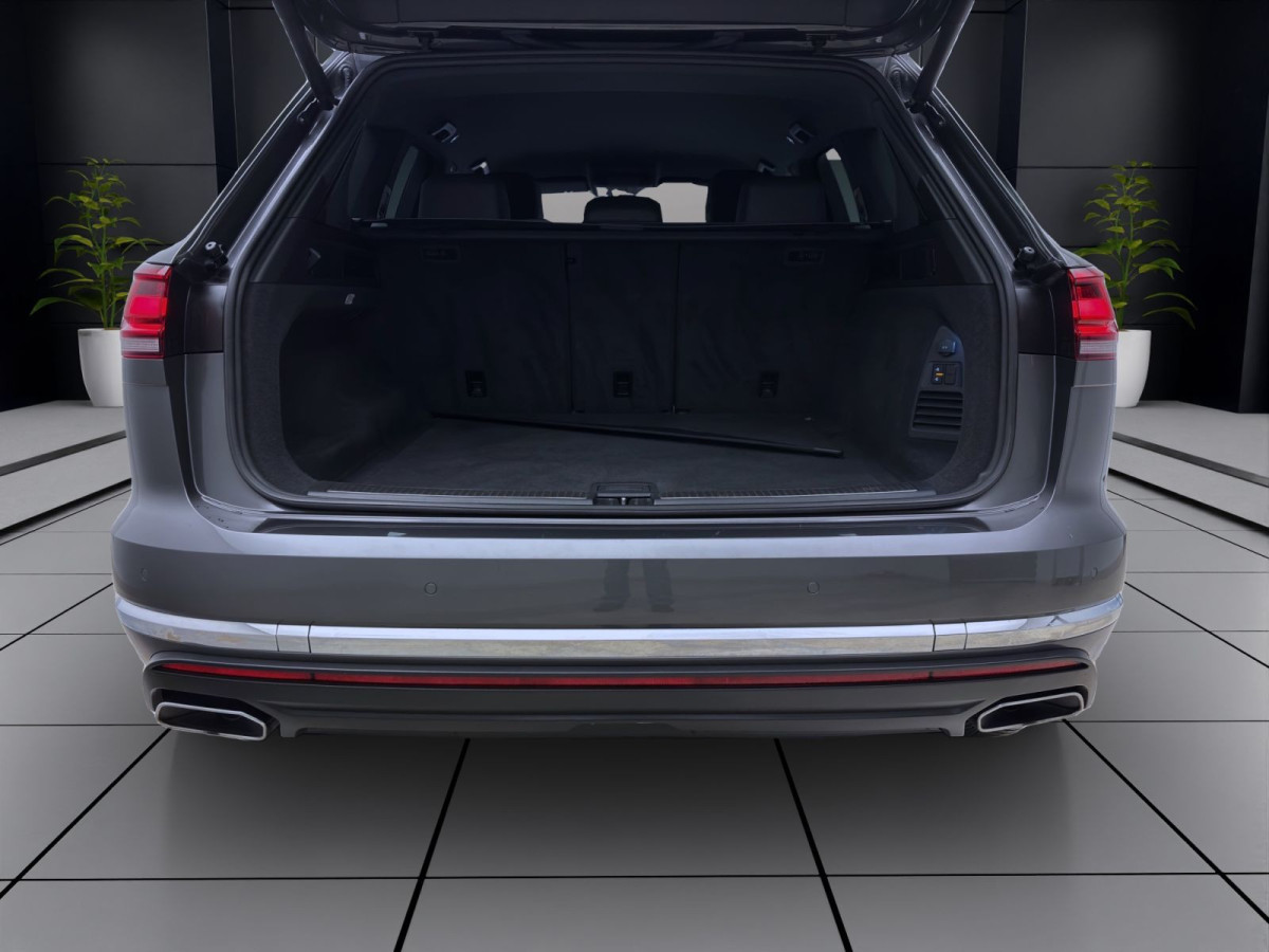 Thumb 3: Volkswagen Touareg 3.0 TDI DSG 4M ELEGANCE NAVI AHK KAMERA PDC