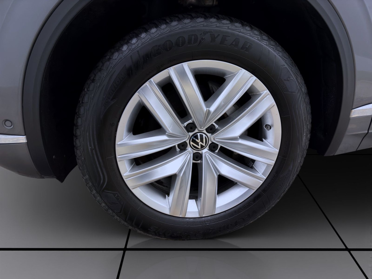 Thumb 7: Volkswagen Touareg 3.0 TDI DSG 4M ELEGANCE NAVI AHK KAMERA PDC
