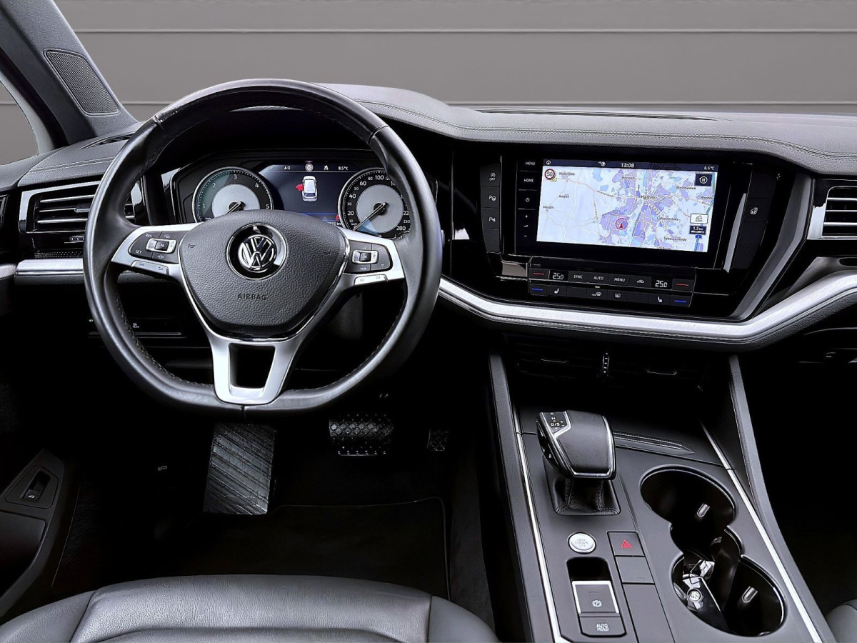 Thumb 11: Volkswagen Touareg 3.0 TDI DSG 4M ELEGANCE NAVI AHK KAMERA PDC