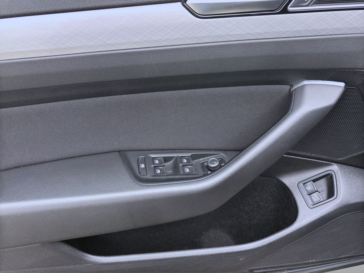 Thumb 9: Volkswagen Passat Variant 1.4 TSI DSG GTE PANO AHK NAVI KAMERA