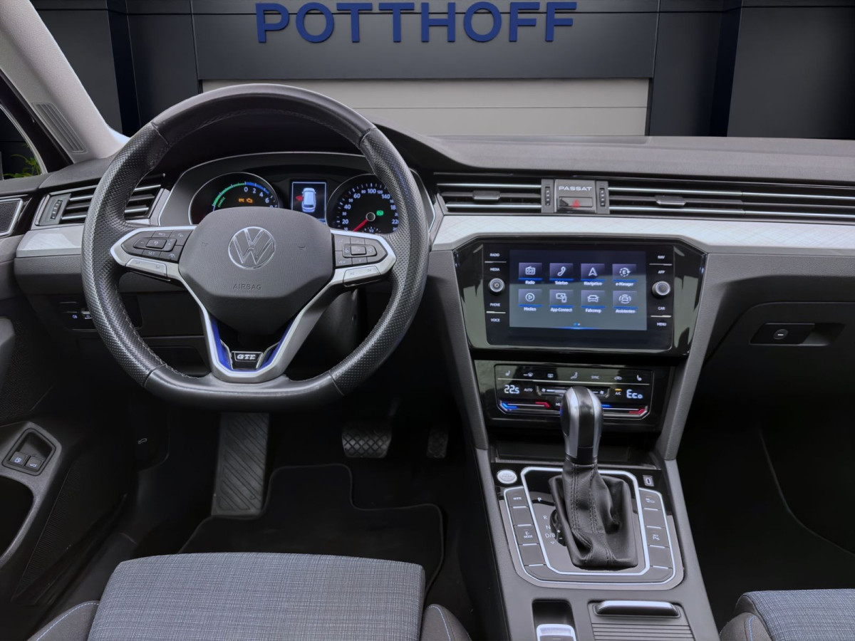Thumb 12: Volkswagen Passat Variant 1.4 TSI DSG GTE PANO AHK NAVI KAMERA