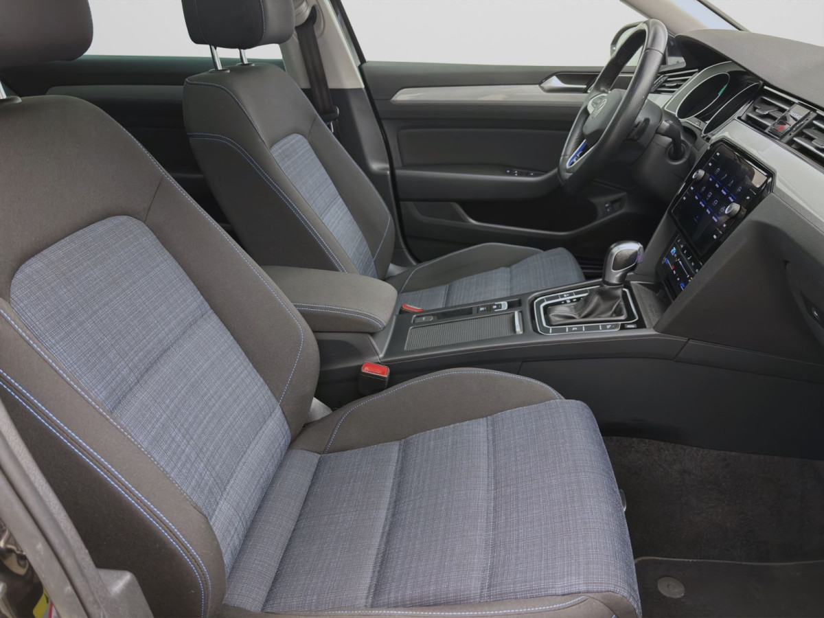 Thumb 15: Volkswagen Passat Variant 1.4 TSI DSG GTE PANO AHK NAVI KAMERA