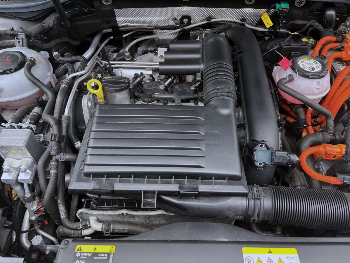 Thumb 16: Volkswagen Passat Variant 1.4 TSI DSG eHybrid GTE NAVI KAMERA PDC SHZG LED