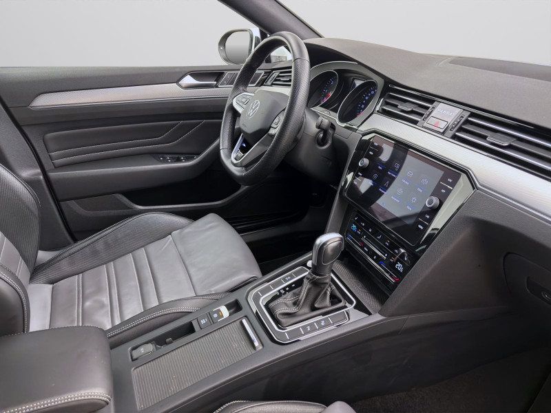 Bild 16: Volkswagen Passat Variant 2.0 TDI DSG ELEGANCE STDHZG NAVI AHK KAMERA