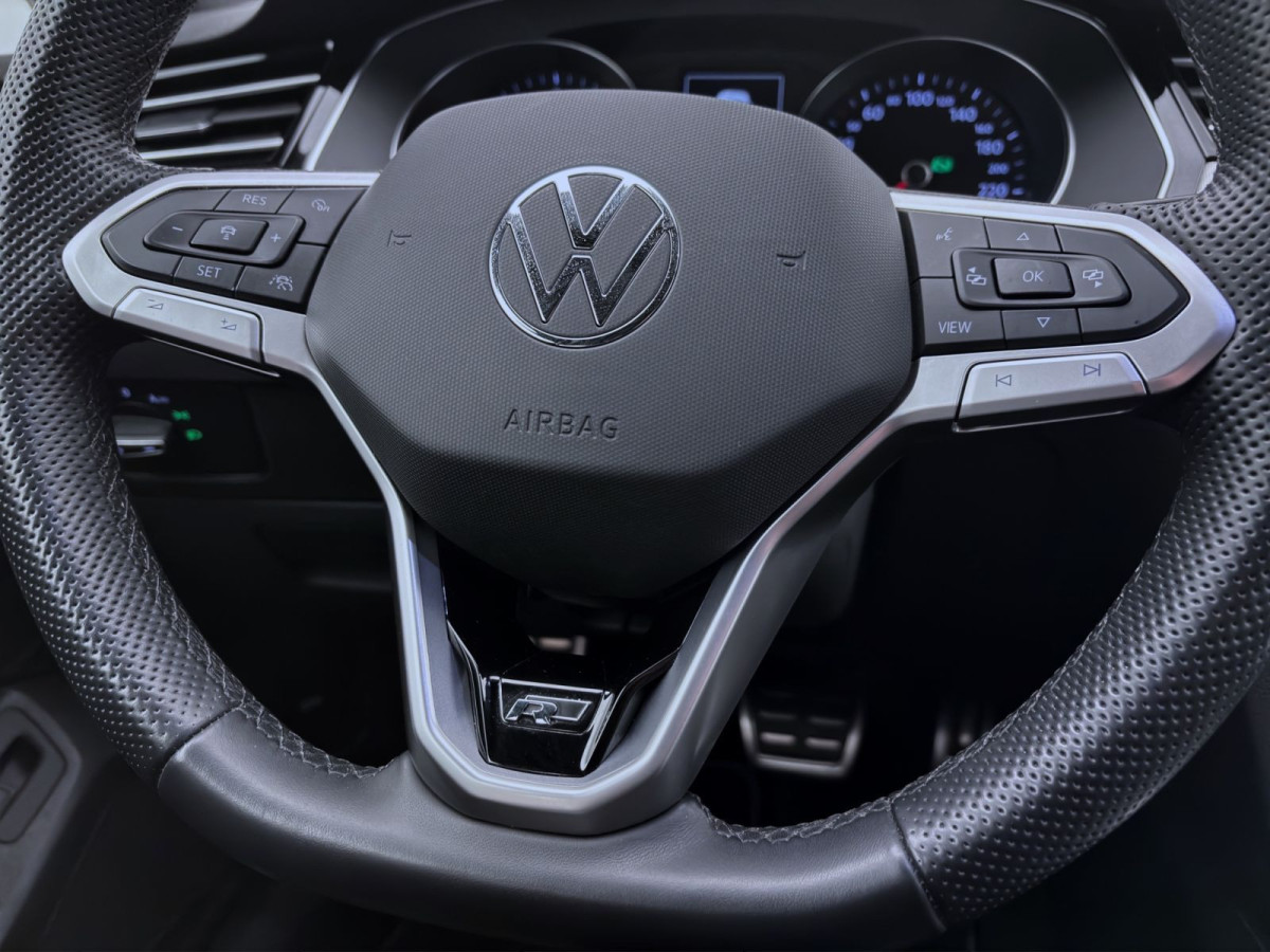 Thumb 11: Volkswagen Passat Variant 2.0 TDI DSG ELEGANCE STDHZG NAVI AHK KAMERA