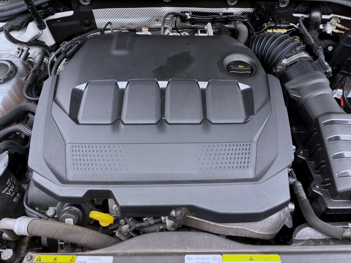 Thumb 17: Volkswagen Passat Variant 2.0 TDI DSG ELEGANCE STDHZG NAVI AHK KAMERA