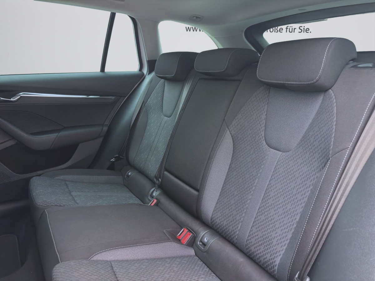 Thumb 14: Škoda Octavia Combi 2.0 TDI DSG STYLE NAVI PANO KLIMA SHZG