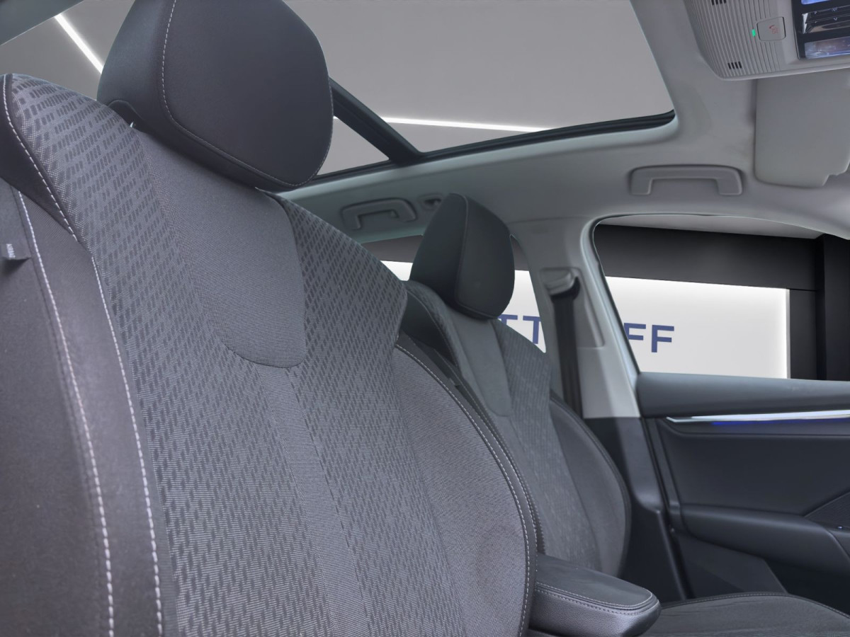 Thumb 16: Škoda Octavia Combi 2.0 TDI DSG STYLE NAVI PANO KLIMA SHZG