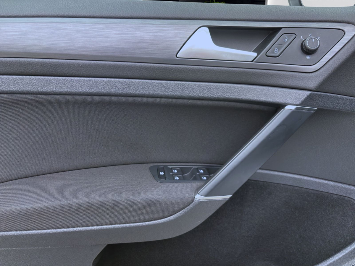 Thumb 9: Volkswagen Golf Variant 1.5 TSI COMFORTLINE AHK PDC LED KLIMA