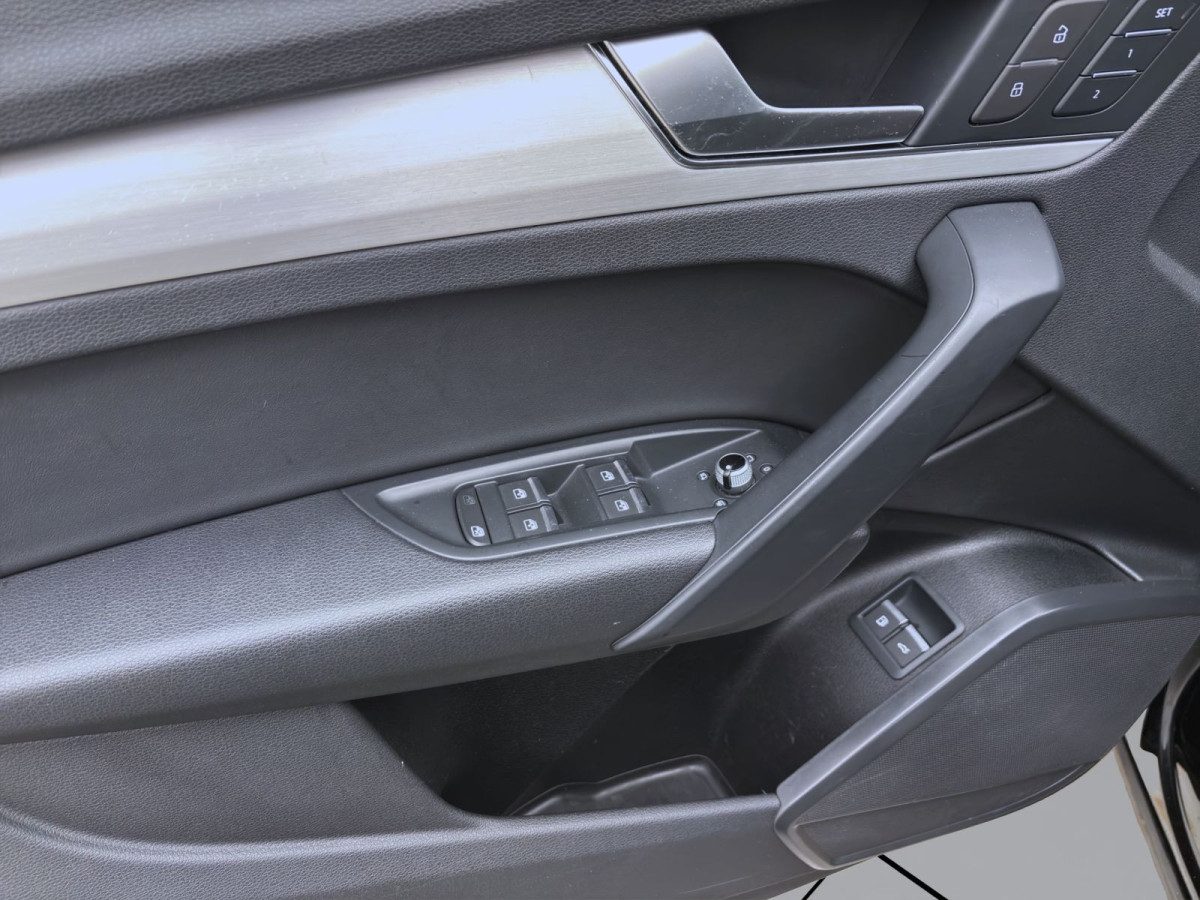 Thumb 8: Audi Q5 50 TFSIe Q S LINE PANO PDC MATRIX LM20