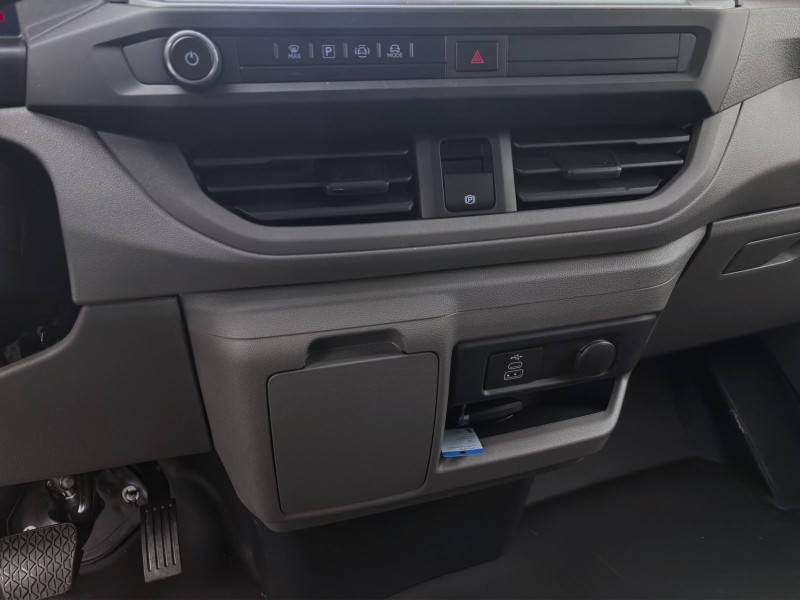 Bild 13: Volkswagen T7 Kombi 6-Sitzer 2,0 TDI LKW-Zulassung