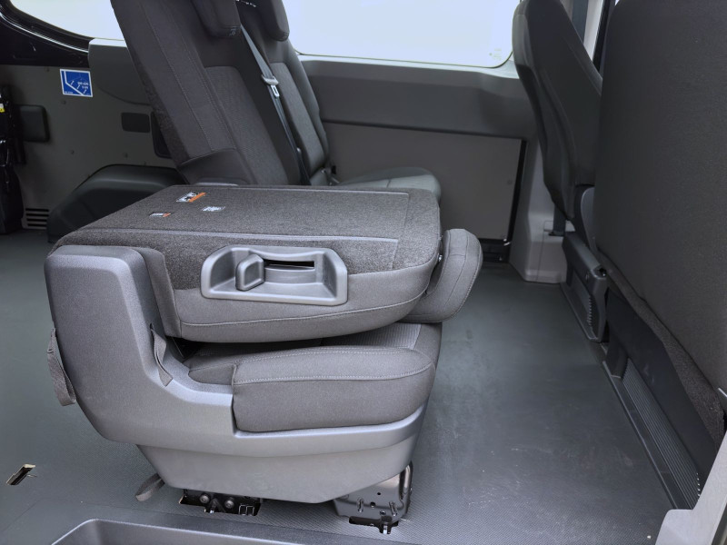 Bild 18: Volkswagen T7 Kombi 6-Sitzer 2,0 TDI LKW-Zulassung