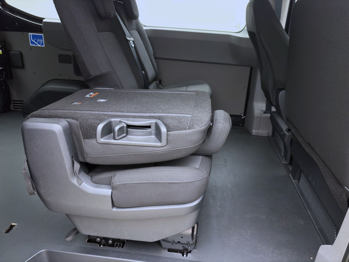 Thumb 18: Volkswagen T7 Kombi 6-Sitzer 2,0 TDI LKW-Zulassung