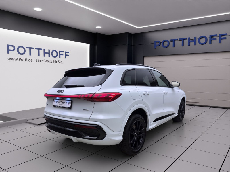 Bild 4: Audi Q5 SUV TDI quattro 150 kW S tronic LM20 AHK NAVI+