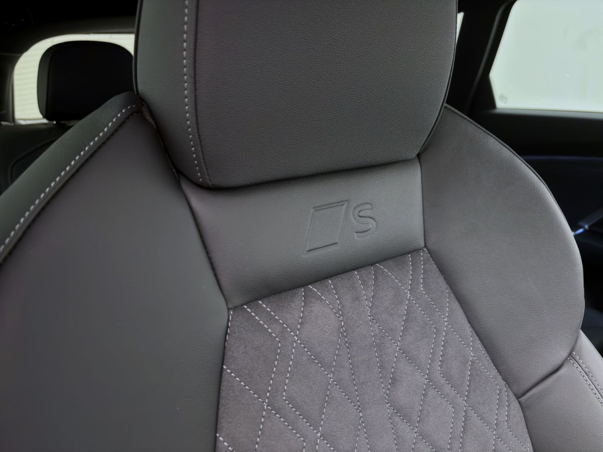 Thumb 17: Audi Q5 SUV TDI quattro 150 kW S tronic LM20 AHK NAVI+