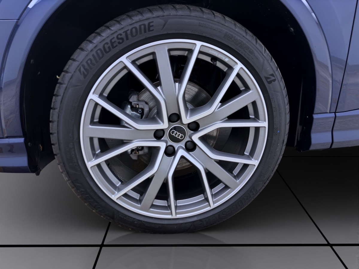 Thumb 7: Audi Q3 35 TFSI S LINE AHK MATRIX SONOS NAVI LM20