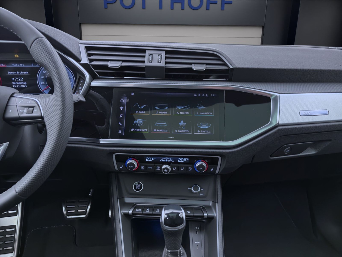 Thumb 12: Audi Q3 35 TFSI S LINE AHK MATRIX SONOS NAVI LM20